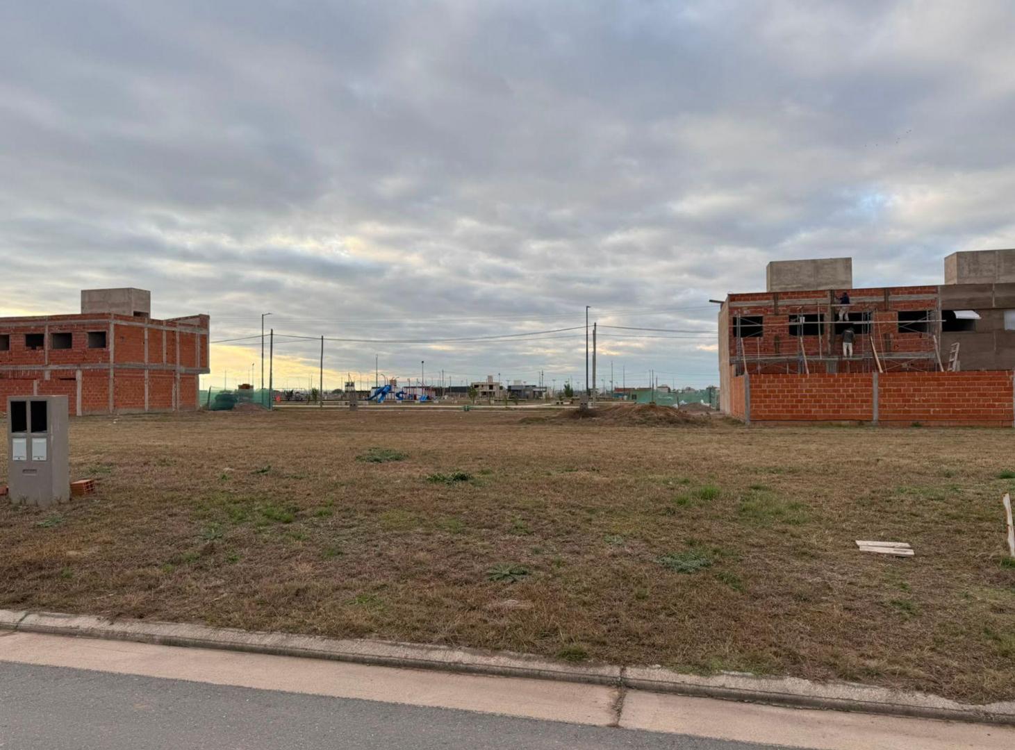 Foto de VENTA LOTE EN CUESTAS DE MANANTIALES, imagen 2