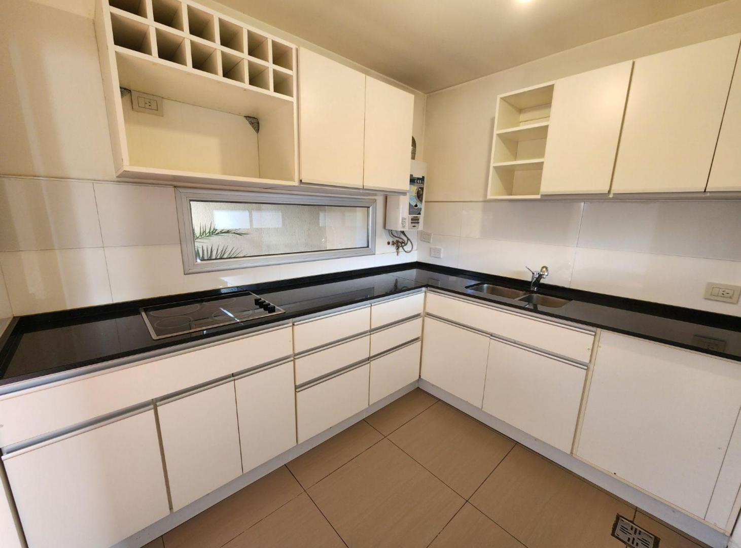 Foto de VENTA CASA HOUSING 2 DORMITORIOS PILETA CARLOS PAZ, imagen 4