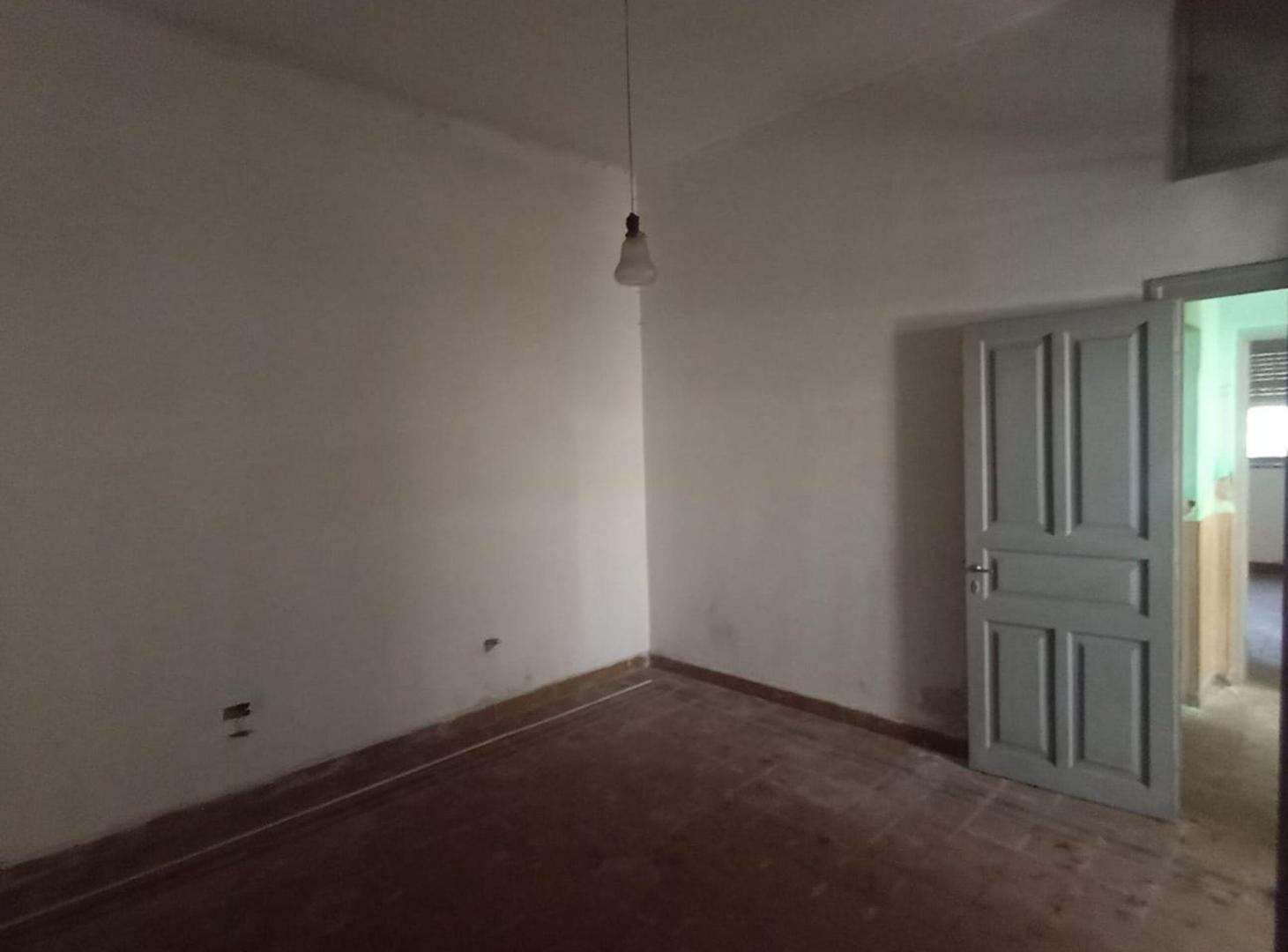 Foto de VENTA CASA – EXCELENTE UBICACIÓN | IDEAL FLIPPING, imagen 5