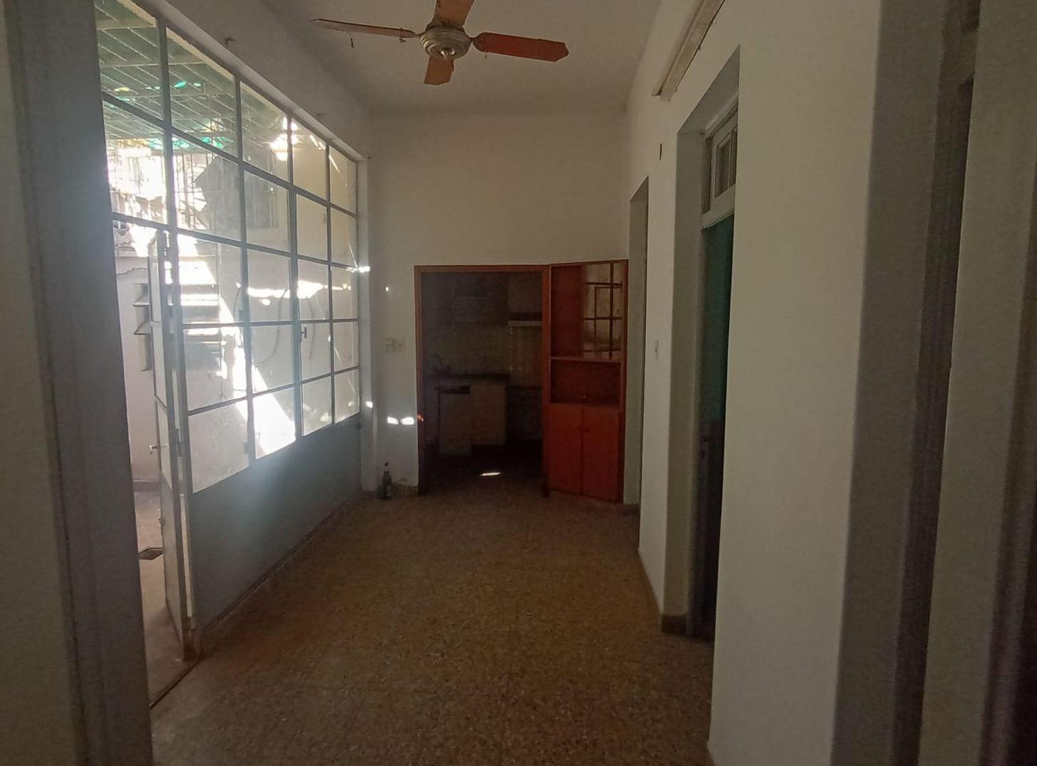 Foto de VENTA CASA – EXCELENTE UBICACIÓN | IDEAL FLIPPING, imagen 3