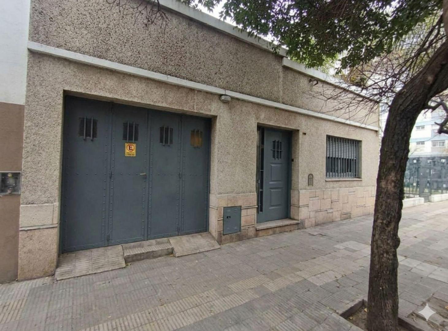 Foto de VENTA CASA – EXCELENTE UBICACIÓN | IDEAL FLIPPING, imagen 2