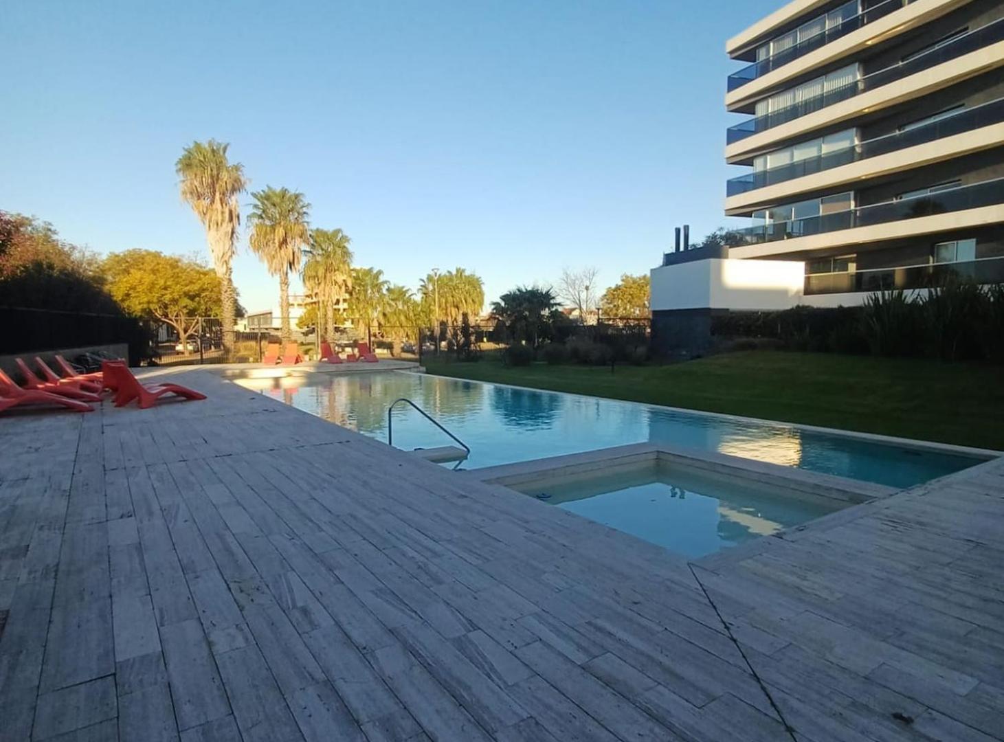 EXCELENTE DEPTO 1 DORMITORIO CON COCHERA EN SUMMUM