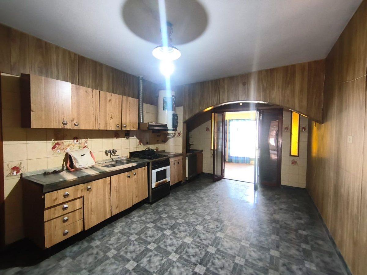 Foto de SE VENDE CASA BºMATIENZO 2 DORM. PATIO COCHERA, imagen 2