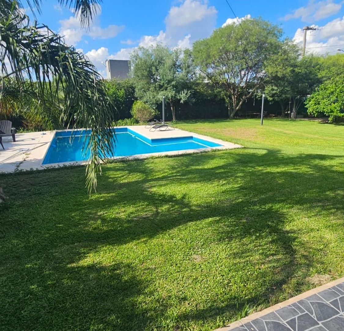 Foto de VENTA CASA 4 DORMITORIOS B° PRIVADO LOS SAUCES, imagen 5