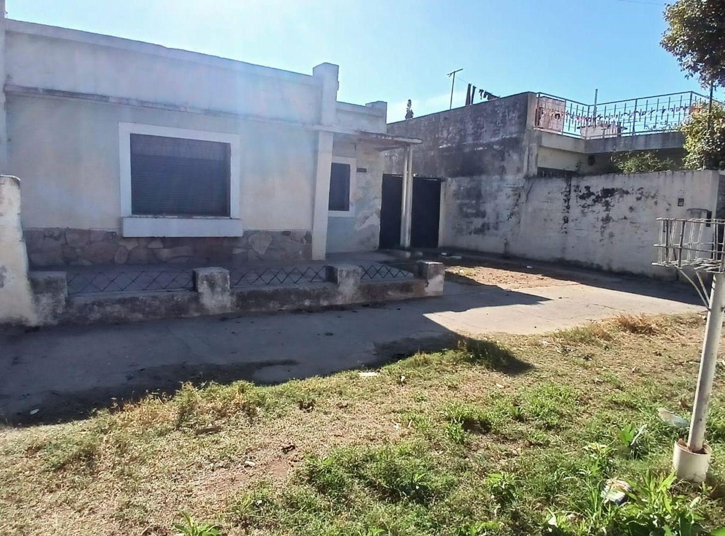 Foto de CASA MAS DEPTO A REFACCIONAR B° LOS PLATANOS, imagen 4