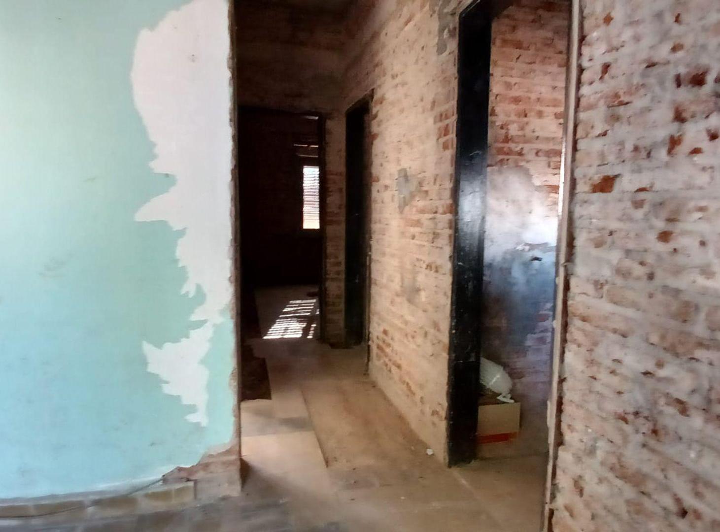Foto de CASA MAS DEPTO A REFACCIONAR B° LOS PLATANOS, imagen 3