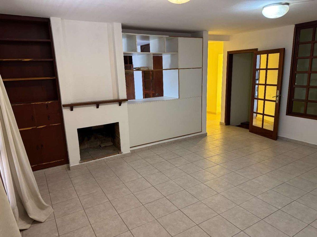 Foto de VENTA CASA JUNIORS CUATRO DORMITORIOS CON QUINCHO, imagen 2