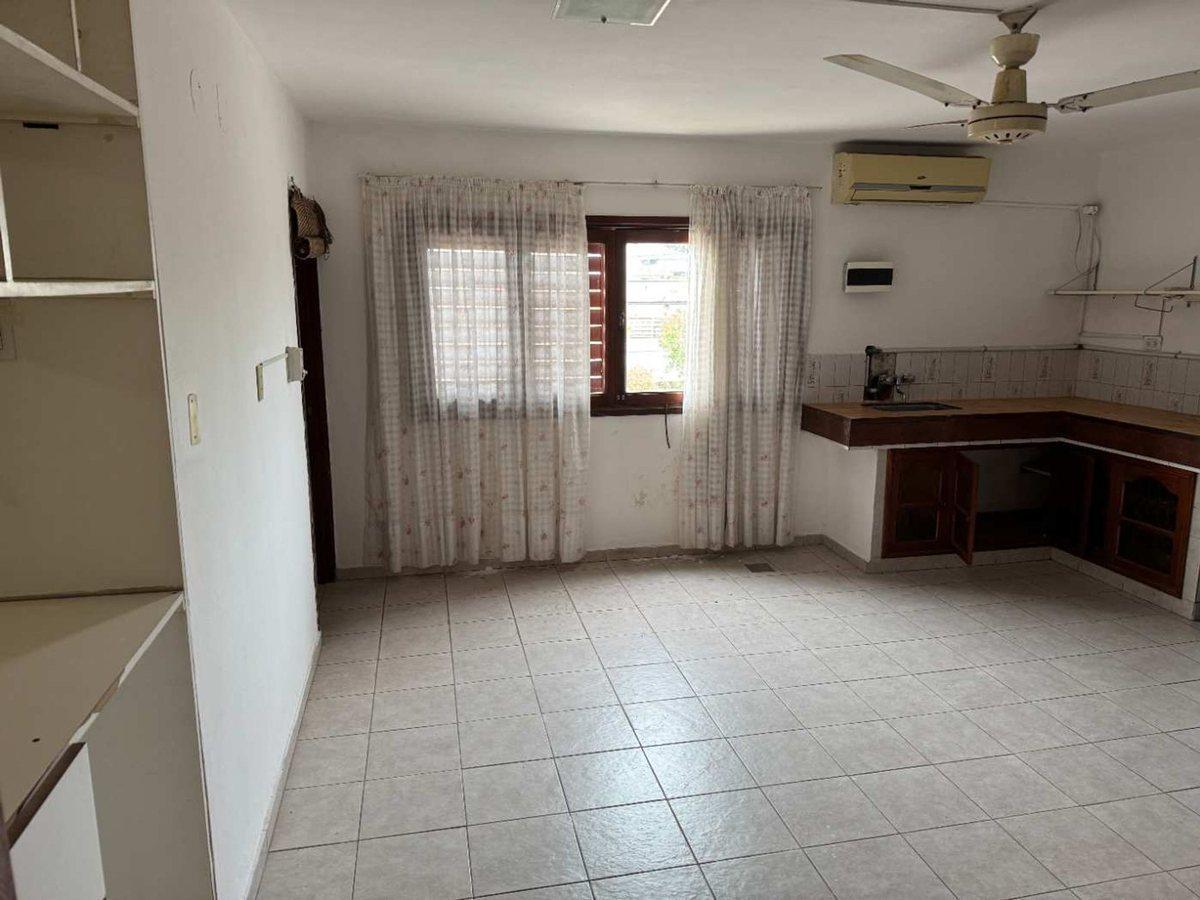 Foto de VENTA CASA JUNIORS CUATRO DORMITORIOS CON QUINCHO, imagen 5