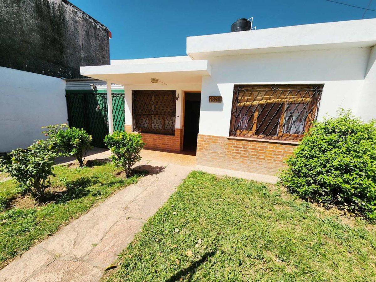 Foto de VENTA CASA 2 DORM CON PILETA APTA CREDITO COSQUIN, imagen 5
