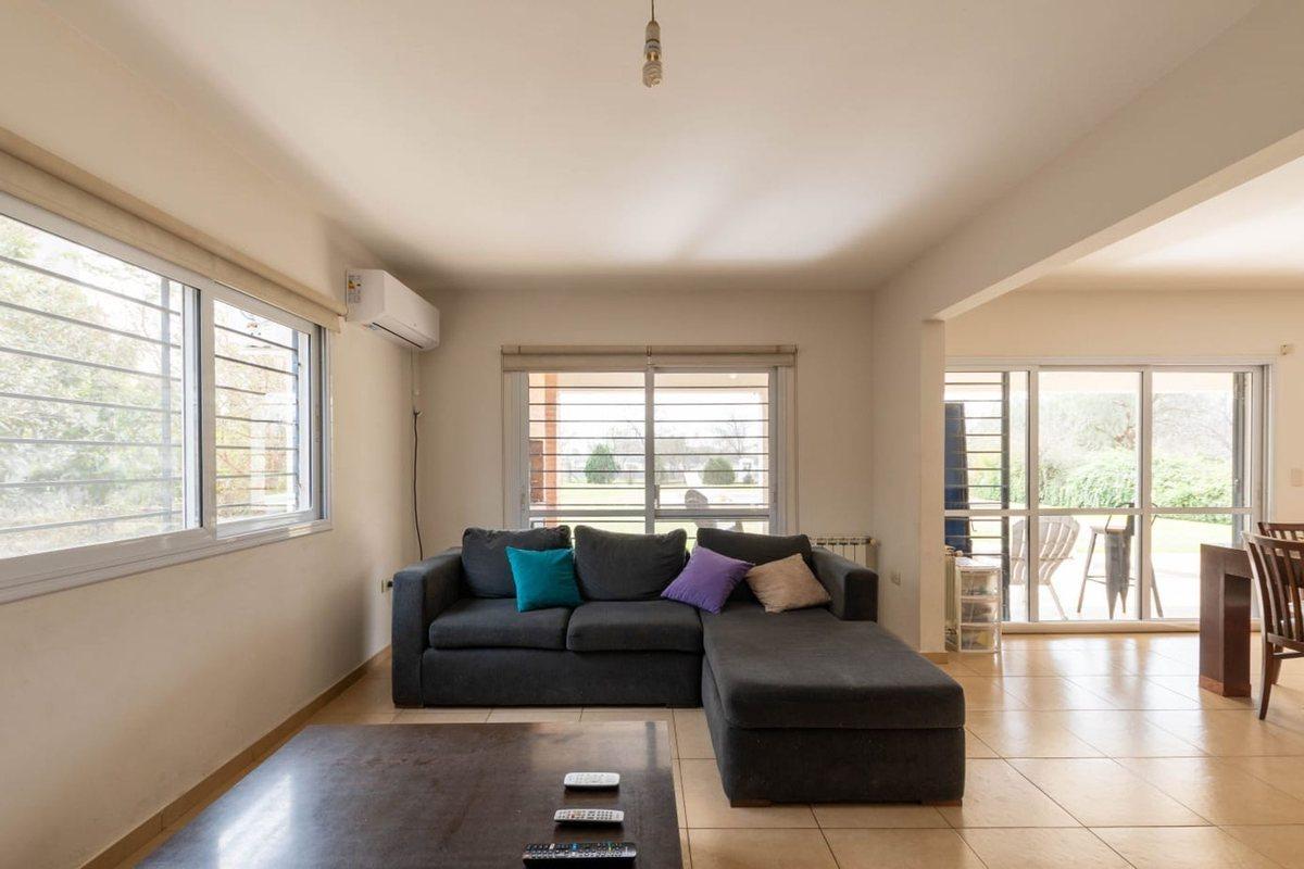 Foto de VENDO CASA 4 DORMITORIOS "EL VIEJO ALGARROBO", imagen 4