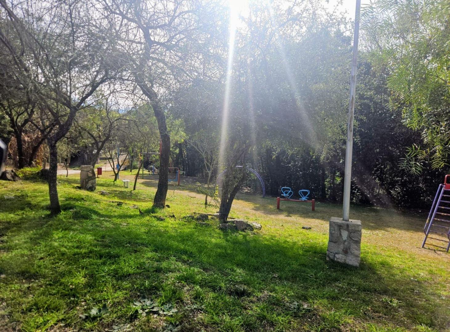 Foto de VENDO LOTE 366 M2 AGUA DE ORO, CBA. CON VISTA, imagen 2