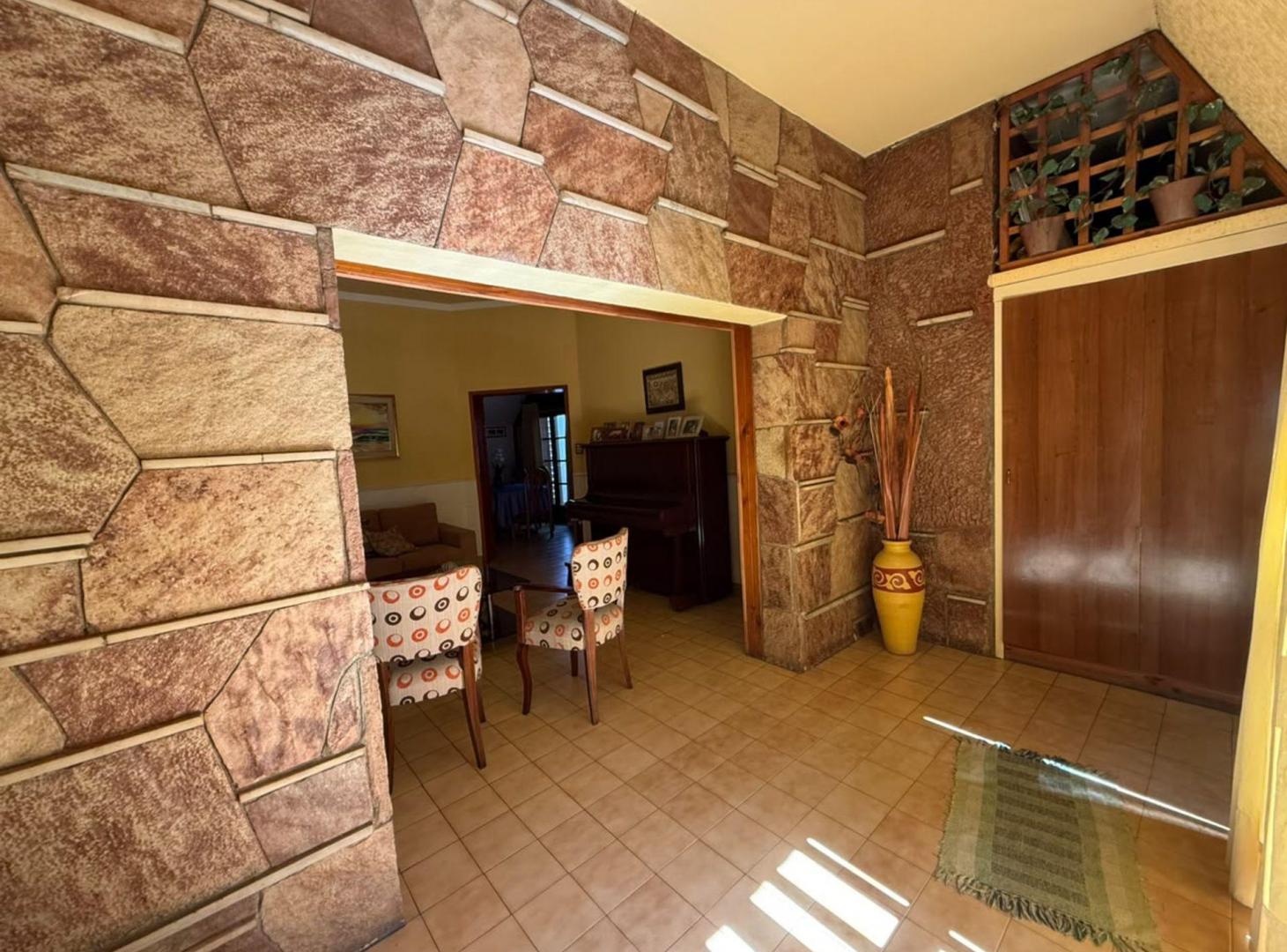 Foto de VENDE CASA 3 DORM 3 BAÑOS EMPALME, imagen 2