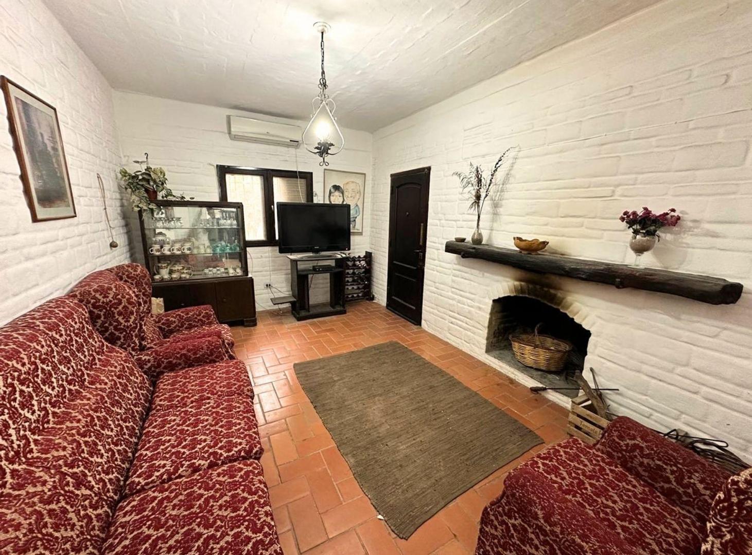 Foto de VENTA CASA ESQUINA 3 DORM CON QUINCHO MINA CLAVERO, imagen 3