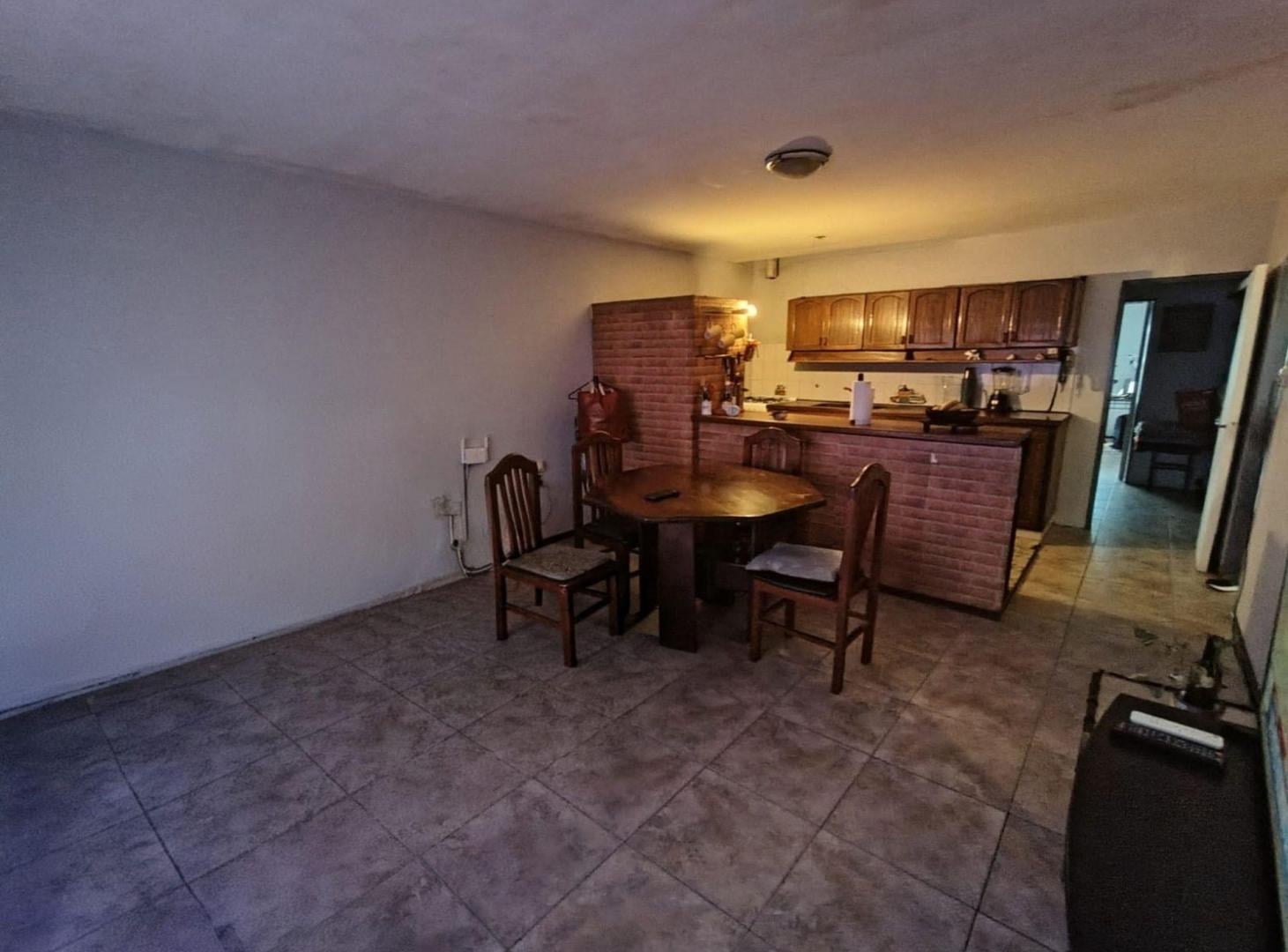 Foto de VENTA DEPARTAMENTO 2 DORMITORIOS BARRIO ALBERDI, imagen 5