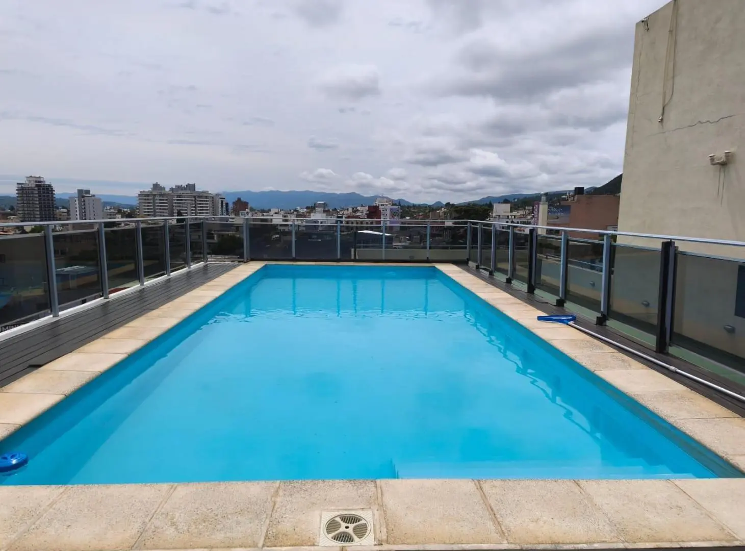 DEPARTAMENTO EN VENTA CENTRO DE CARLOS PAZ 2 DORMITRIOS AMOBLADO 3