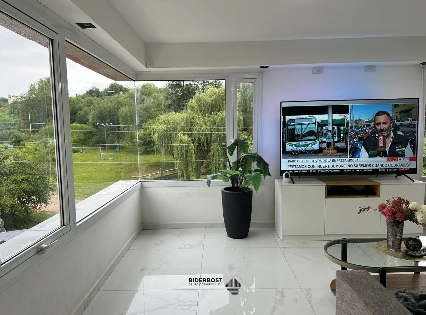 CASA MODERNA EN VENTA EN LAGO AZUL 4