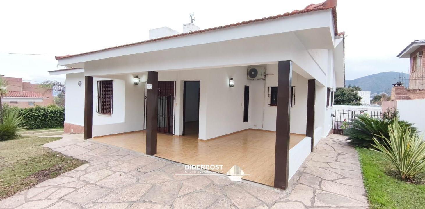 Foto de CASA EN VENTA 3 DORMITORIOS 6 CUADRAS DEL CENTRO, imagen 5