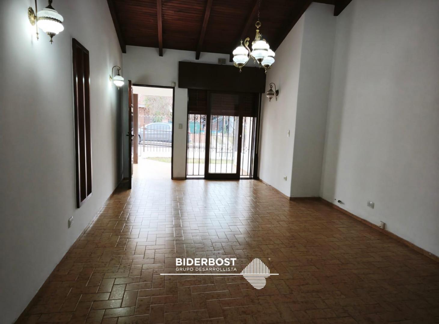 Foto de CASA EN VENTA 3 DORMITORIOS 6 CUADRAS DEL CENTRO, imagen 5