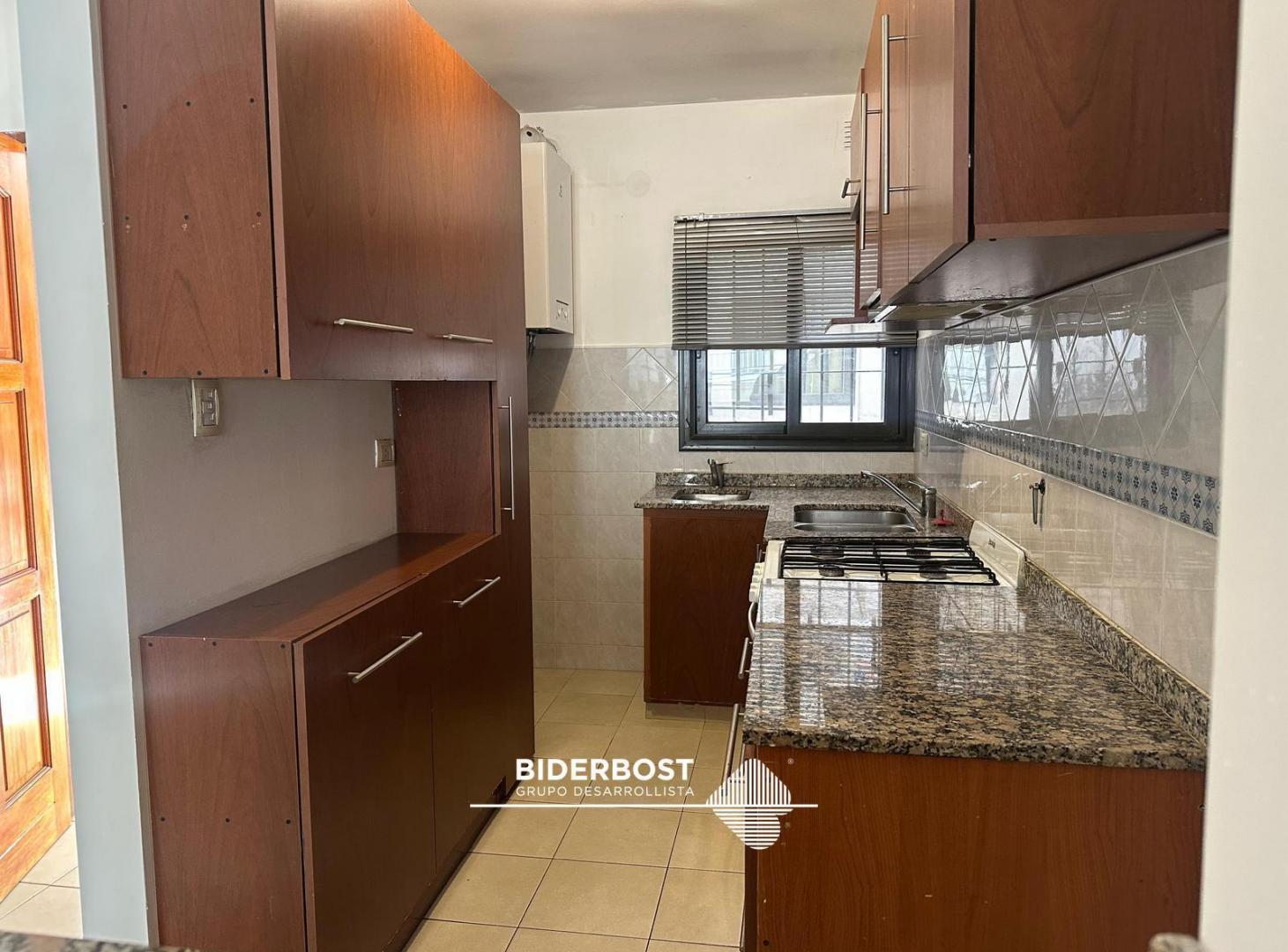 Foto de Departamento en venta de dos dormitorios en el centro de Villa Carlos, imagen 2