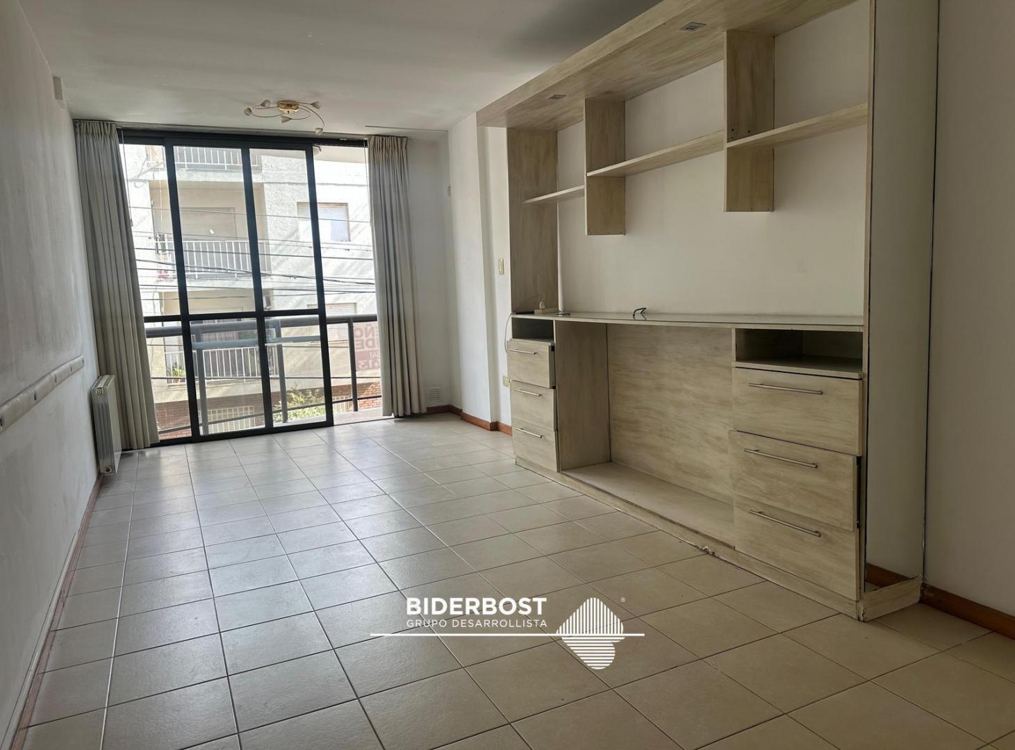 Foto de Departamento en venta de dos dormitorios en el centro de Villa Carlos, imagen 1