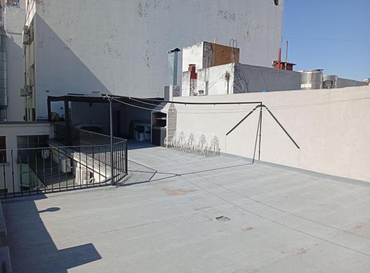 Espectacular PH en 1° piso x escalera. Único . VIVIENDA o PROFESIONAL  2