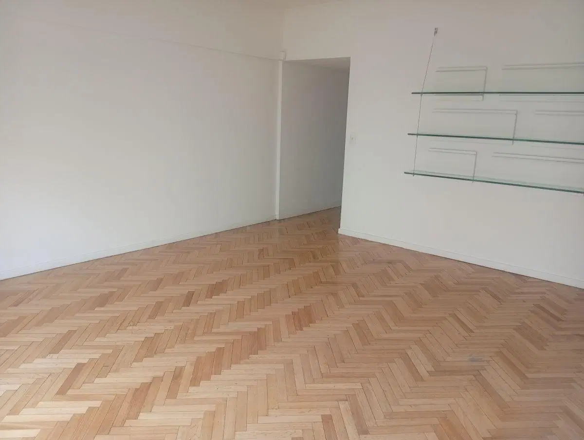 Hermoso semipiso con cochera fija. La mejor zona de La Imprenta 2