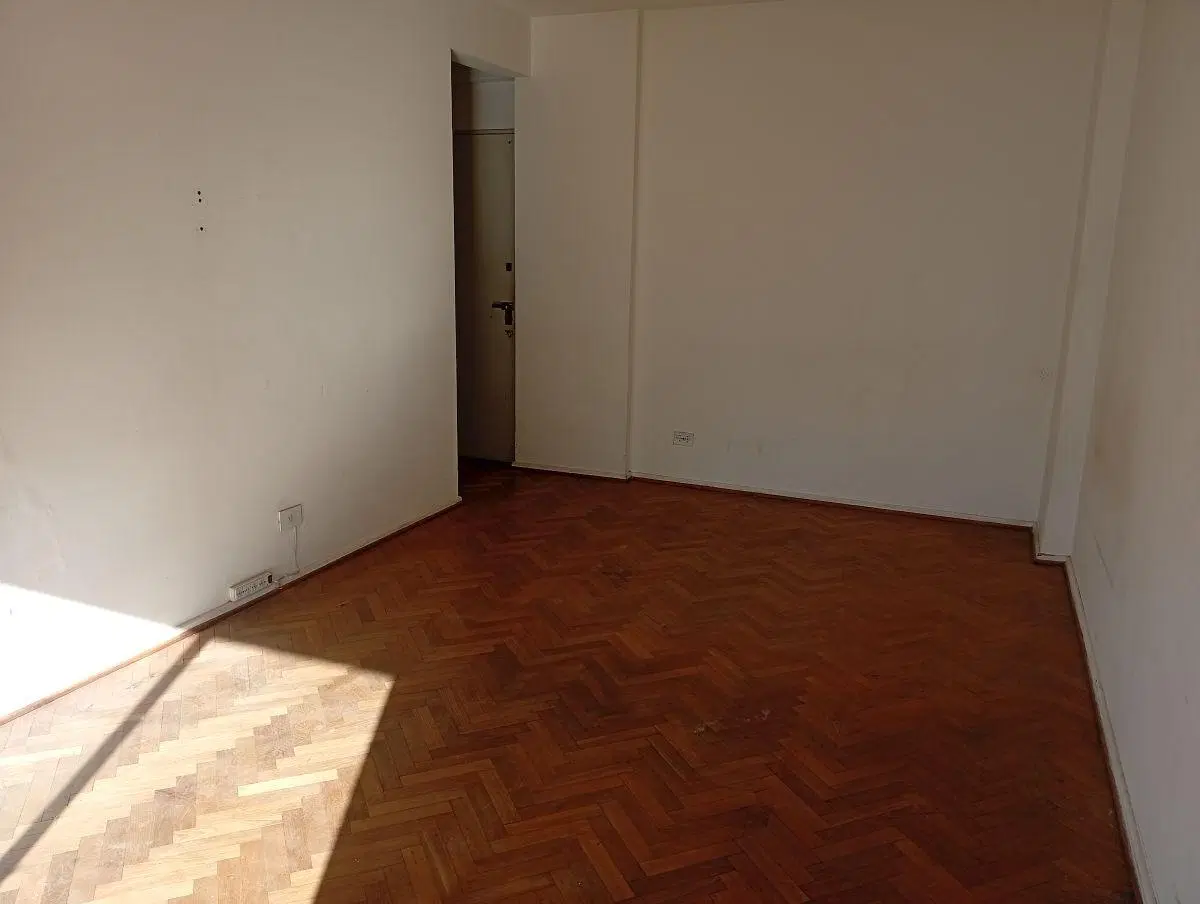 Gran oportunidad de compra, hermoso monoambiente con balcón. Vista panorámica 2