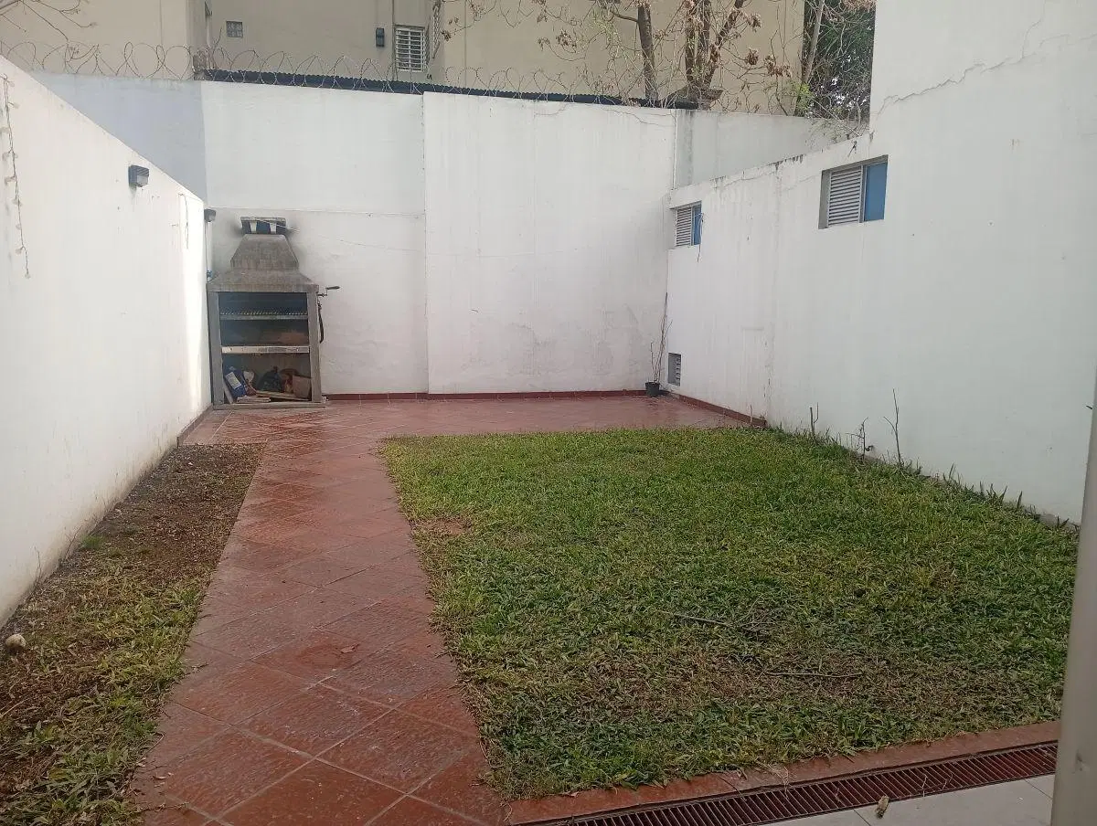 Divino monoambiente con jardín propio. Divino!! Todo sol . 3