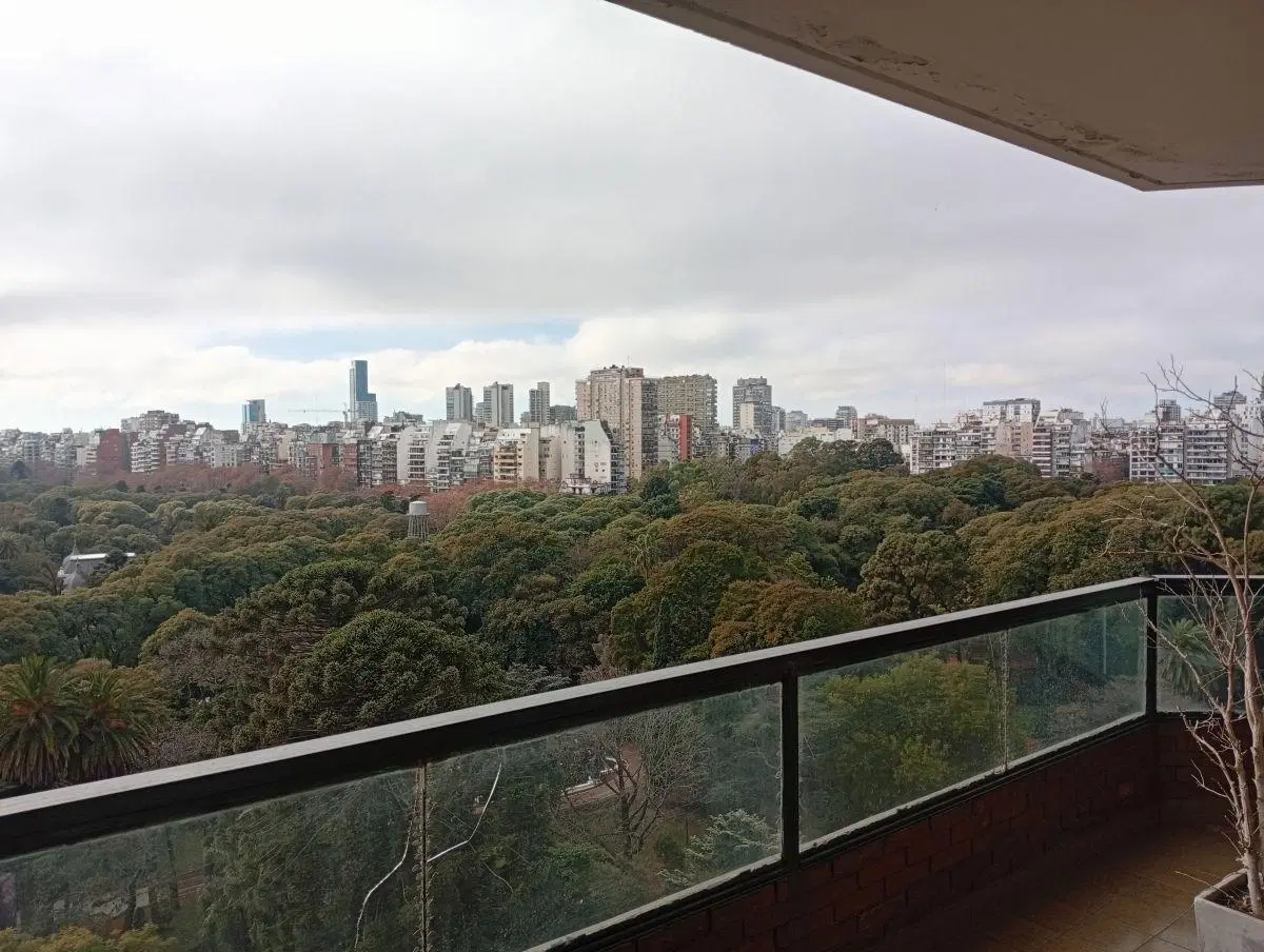 Única vista al Río, impecable estado gral. Cochera fija y vigilancia 24hs. 4