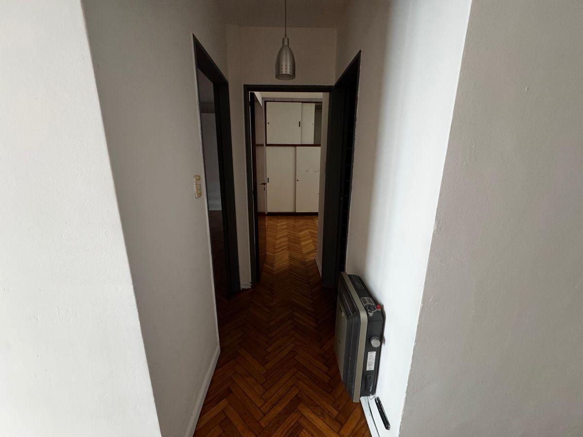 Foto de Gran Oportunidad !! Muy lindo 3 Ambientes al frente con balcón, imagen 2