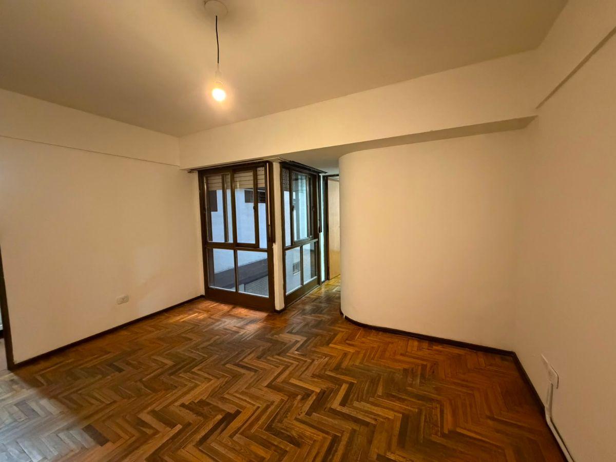 Foto de Muy lindo 2 ambientes en excelente ubicación, a pasos Av Santa Fe, imagen 1