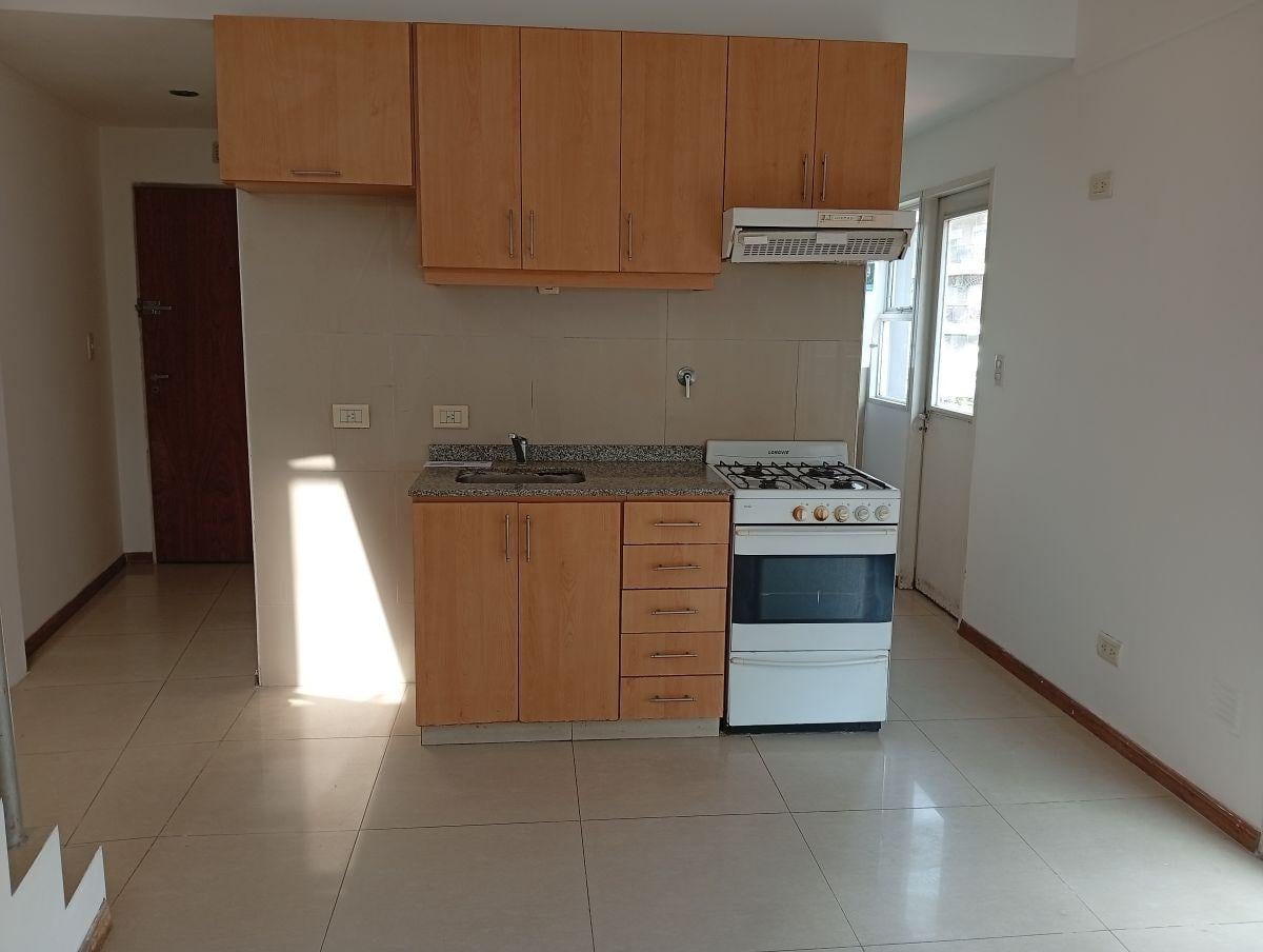 Foto de Hermoso depto en dúplex 2 plantas , 2 baños, imagen 5