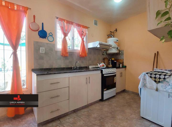 Dúplex de 90m2 en Exc. Ubicación con Servicios y Sin Expensas. 3