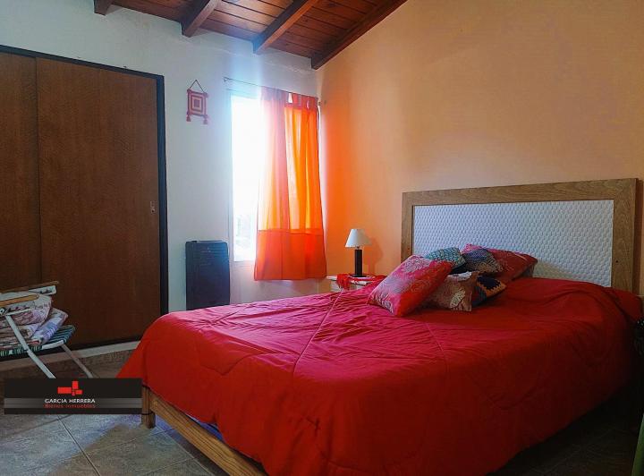 Dúplex de 90m2 en Exc. Ubicación con Servicios y Sin Expensas. 4