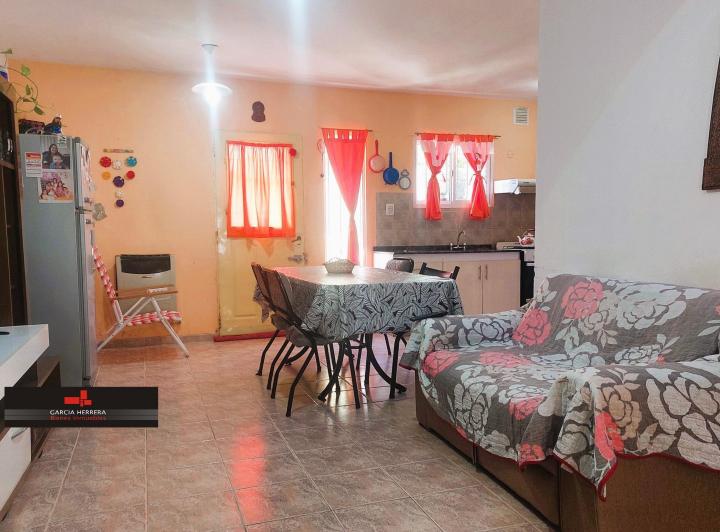 Dúplex de 90m2 en Exc. Ubicación con Servicios y Sin Expensas. 2