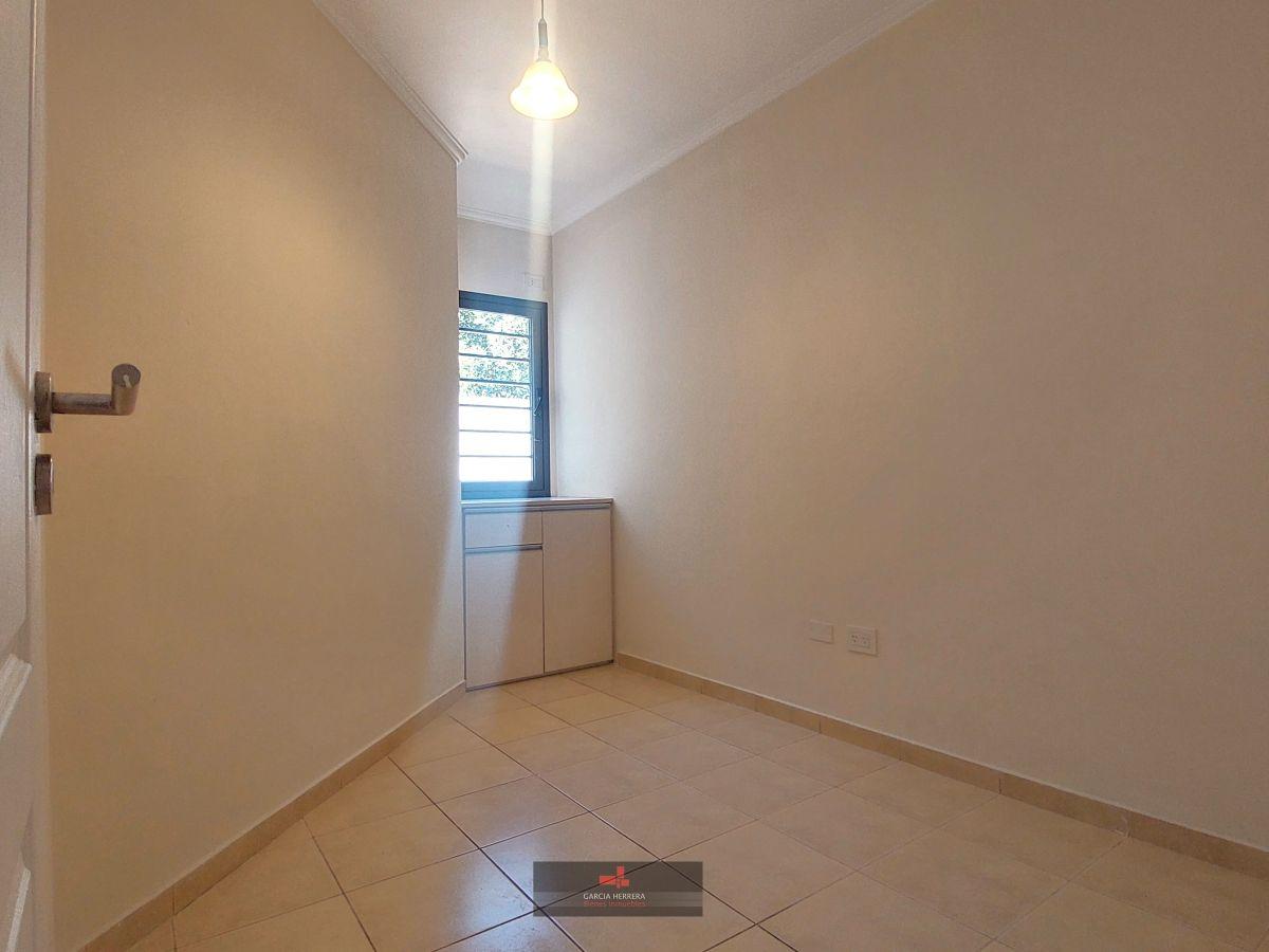 Foto de Departamento de 2 Dormitorios con Patio y Cochera en el Centro Nuevo de, imagen 3