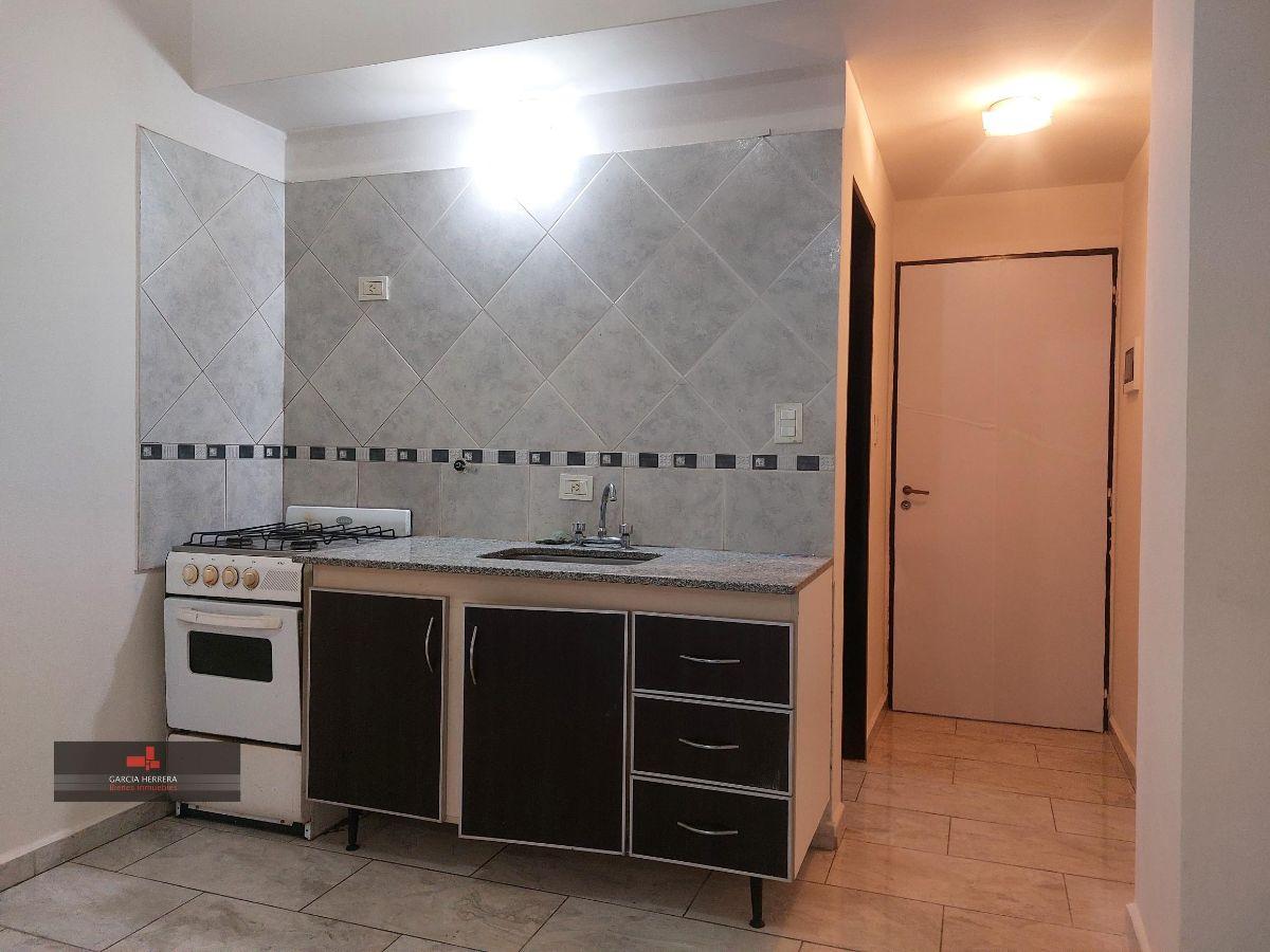 Foto de Departamento Monoambiente con Patio, Cochera, Pileta y Escritura., imagen 2
