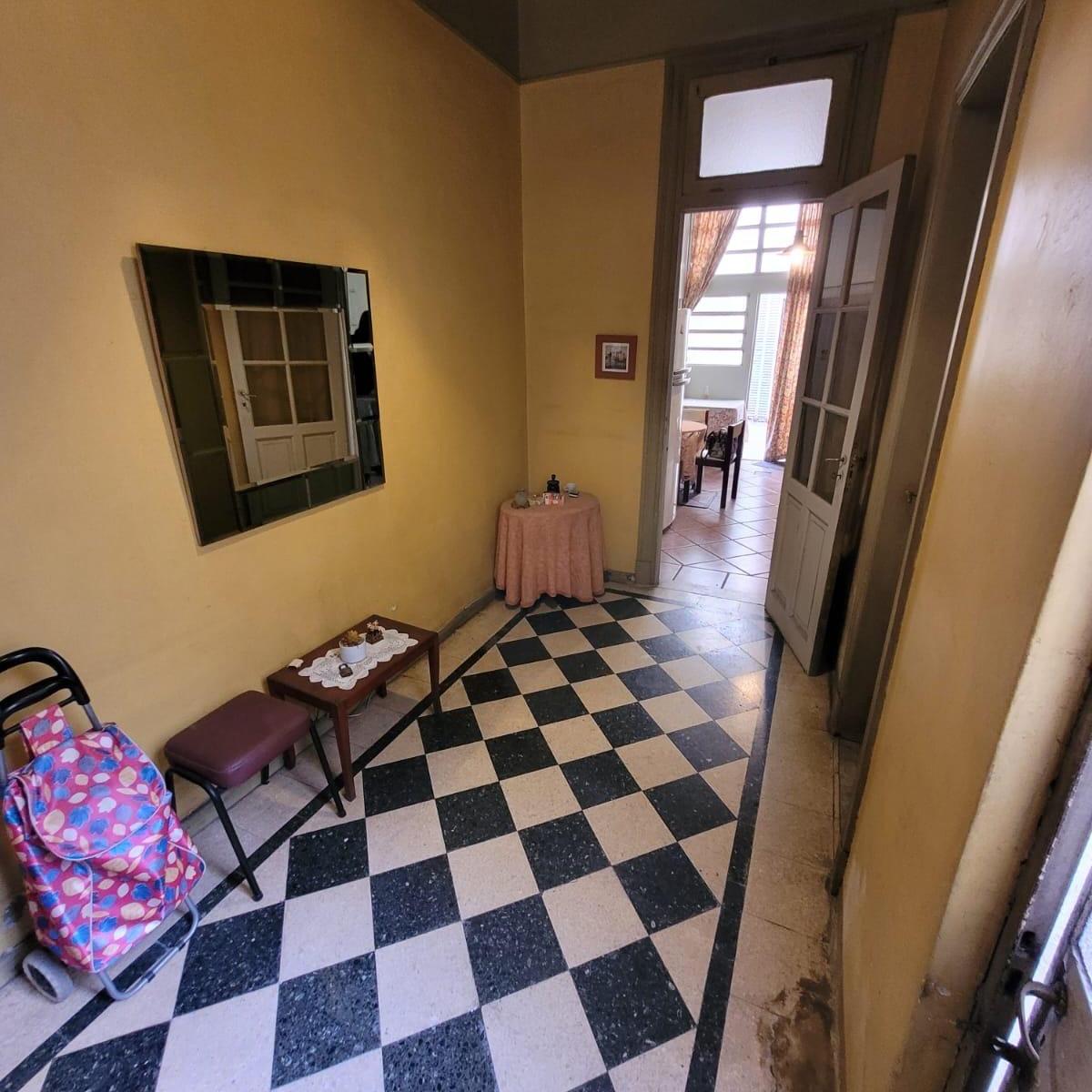 DEPARTAMENTO TIPO CASA EN BARRACAS