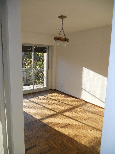 Departamento de 3 Ambientes Al Frente con Balcon 1