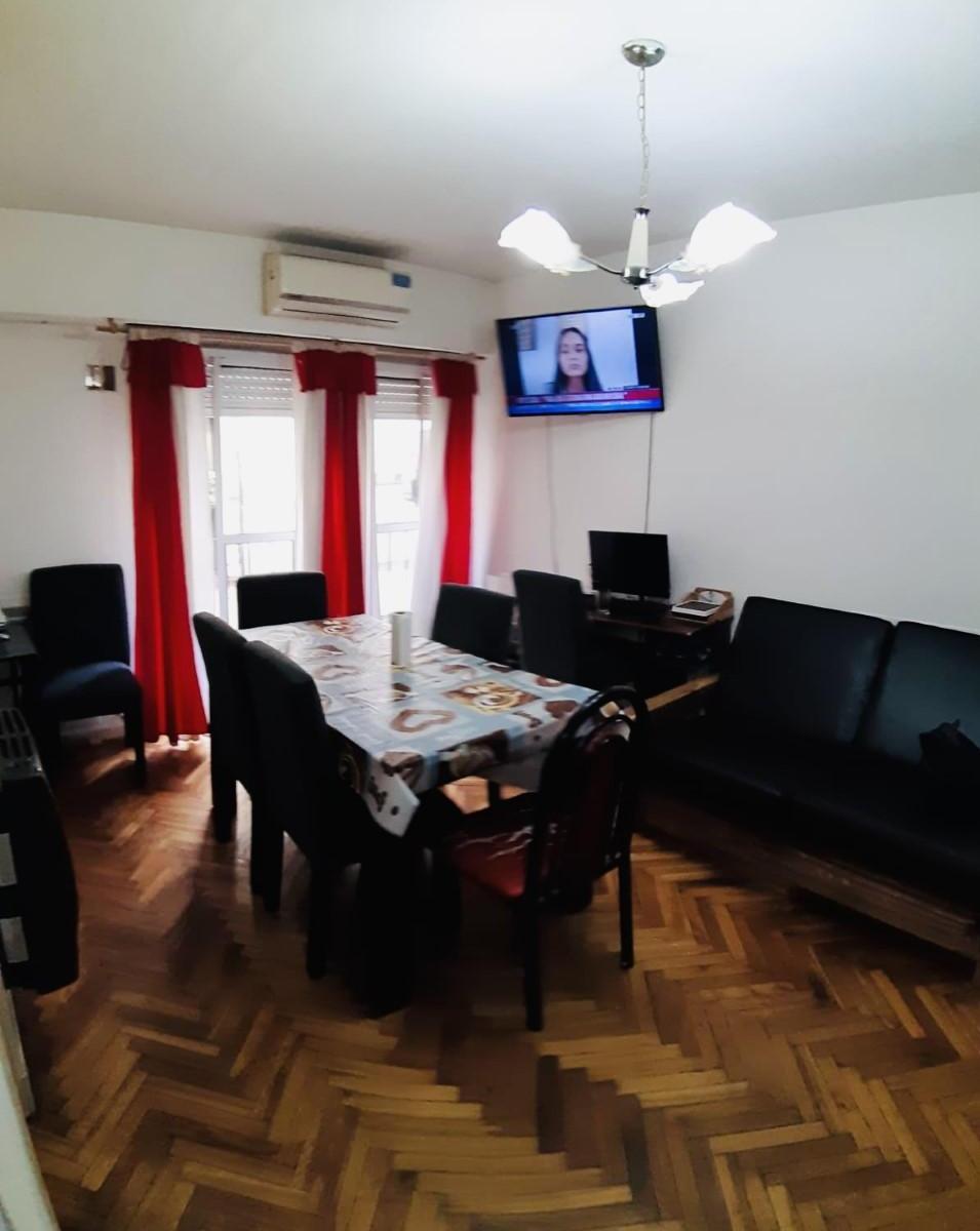 Foto de Departamento de 3 ambientes sobre la Avenida Martin Garcia, imagen 2