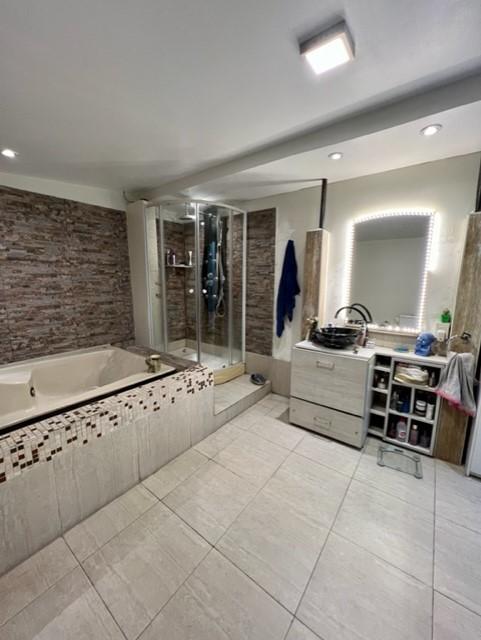 Foto de EXCELENTE CASA SOBRE LOTE PROPIO EN OCHAVA, imagen 4