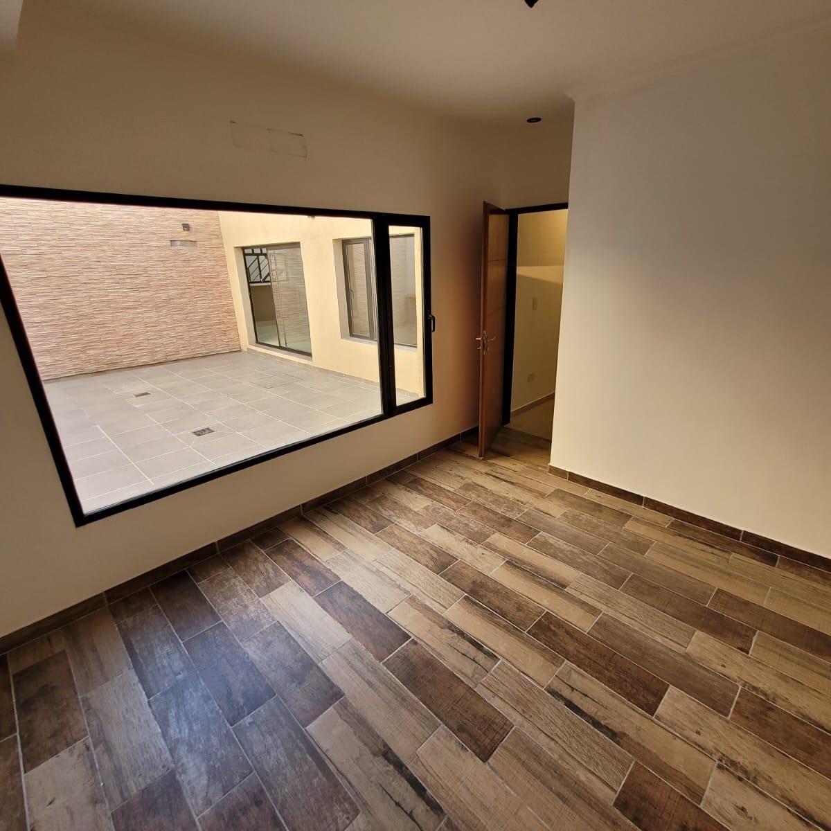 Foto de HERMOSA CASA SOBRE LOTE PROPIA EN EL BARRIO DE BARRACAS, imagen 5