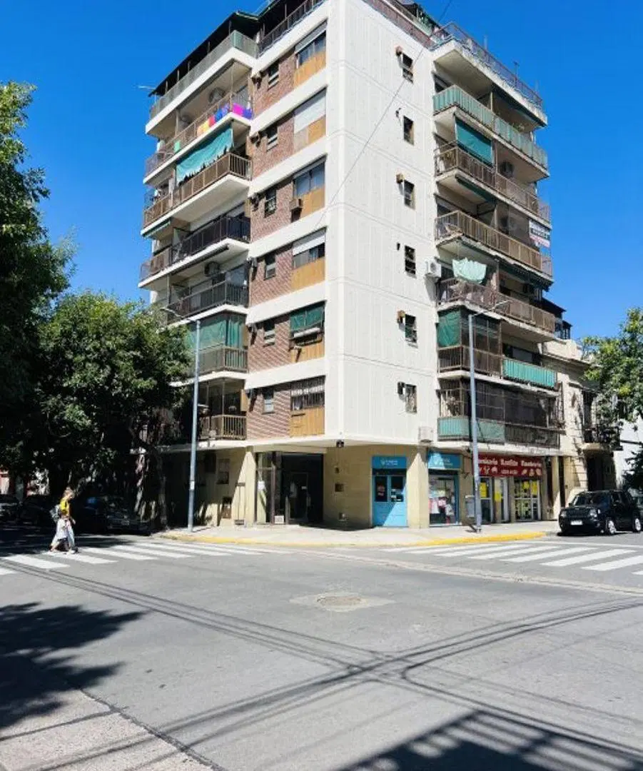 DEPARTAMENTO EN ALQUILER 2 AMBIENTES AL FRENTE CON BALCON 3