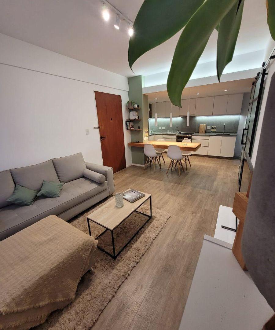 Foto de DEPARTAMENTO EN PLANTA BAJA TOTALMENTE RECICLADO A NUEVO, imagen 1