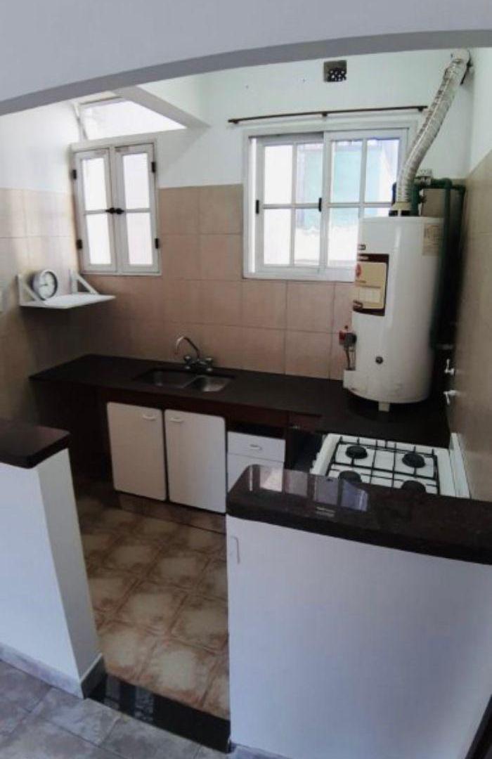 Foto de EXCELENTE UBICACION - DEPARTAMENTO TIPO CASA -2° PISO POR ESCALERA, imagen 1