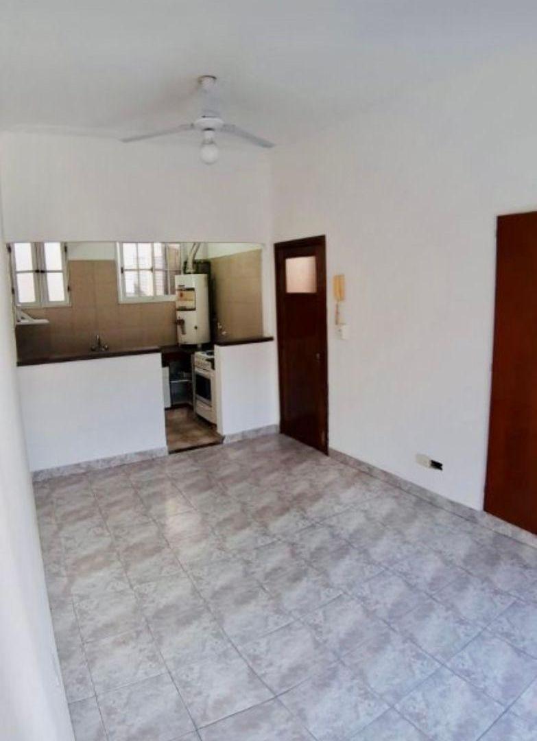 Foto de EXCELENTE UBICACION - DEPARTAMENTO TIPO CASA -2° PISO POR ESCALERA, imagen 4