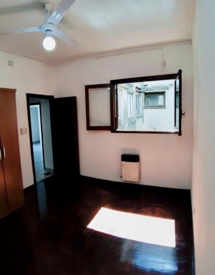 Foto de EXCELENTE UBICACION - DEPARTAMENTO TIPO CASA -2° PISO POR ESCALERA, imagen 3