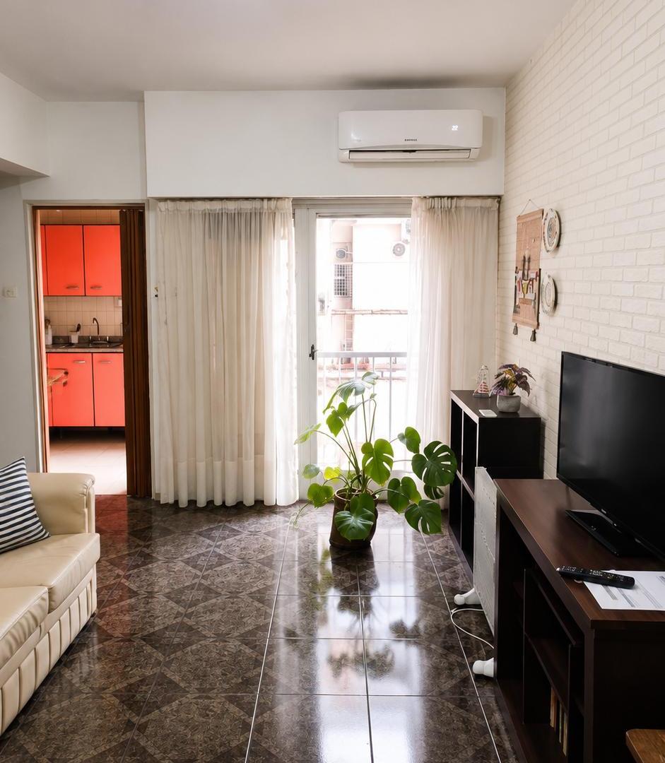 Foto de DEPARTAMENTO 2 AMBIENTES SOBRE AVENIDA MONTES DE OCA, imagen 3