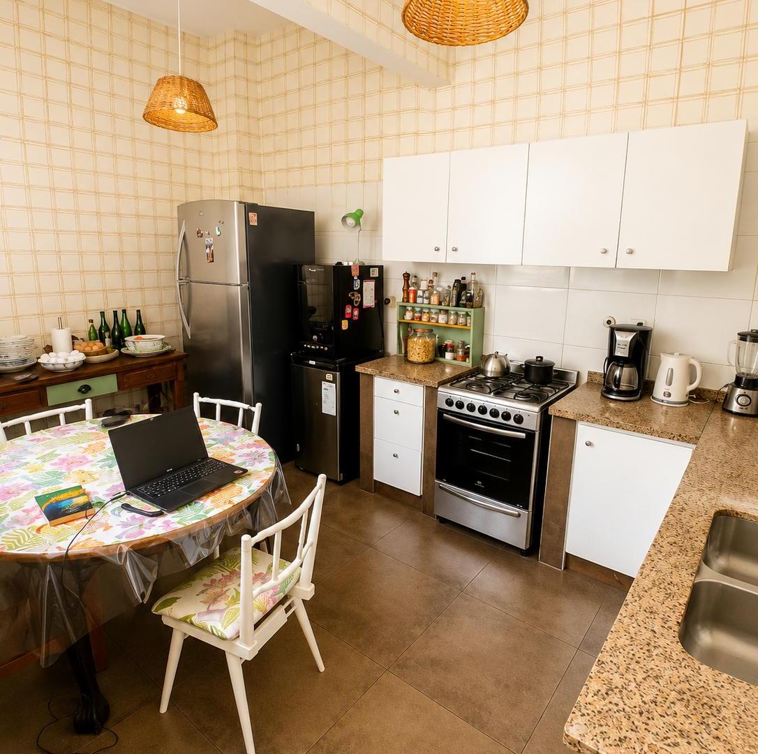 Foto de PH ÚNICO EN BARRACAS – 6 AMBIENTES, 4 DORMITORIOS, QUINCHO Y TERRAZA, imagen 4