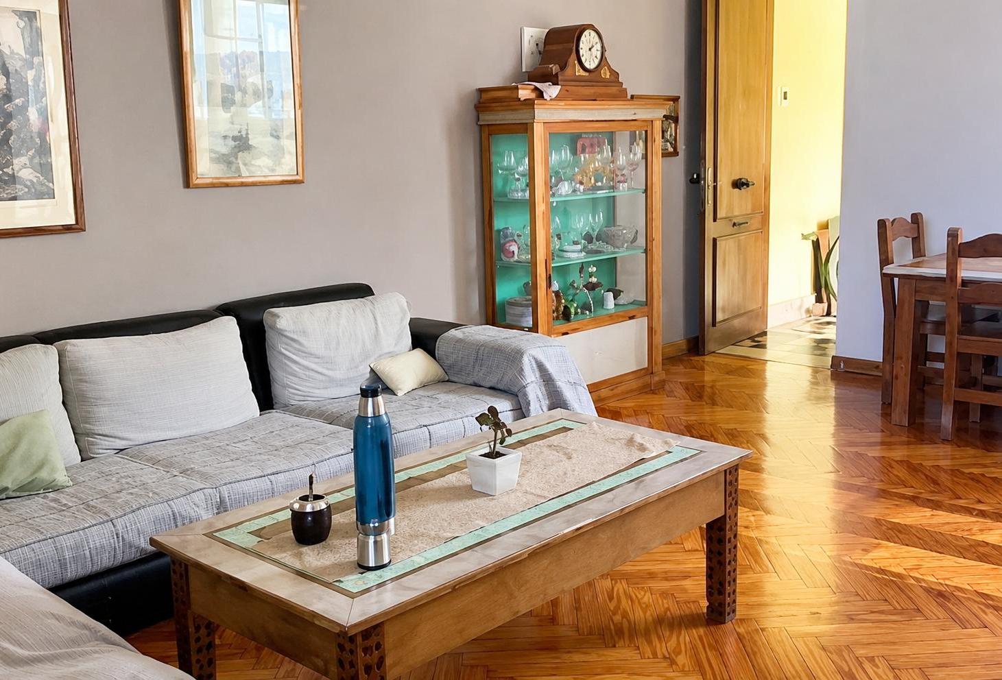 Foto de PH ÚNICO EN BARRACAS – 6 AMBIENTES, 4 DORMITORIOS, QUINCHO Y TERRAZA, imagen 2